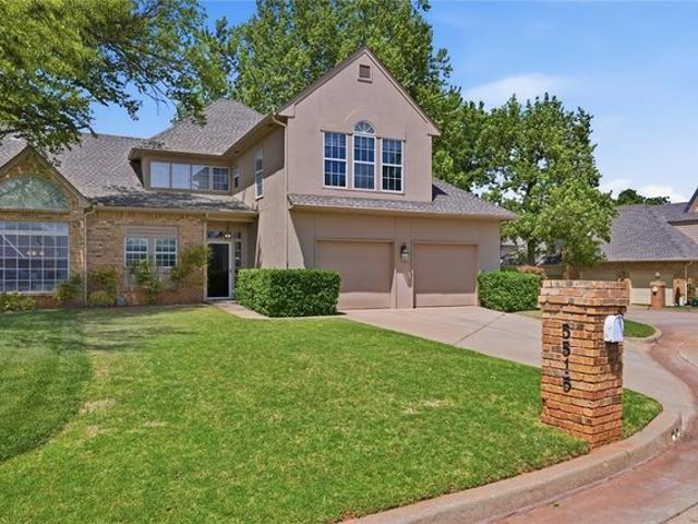 Townhouse for sale in Edmond, Oklahoma
