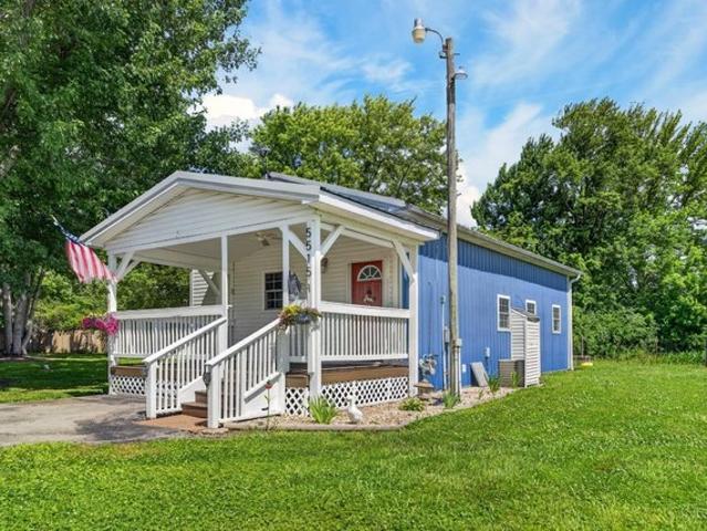 House for sale in New Vienna, Ohio