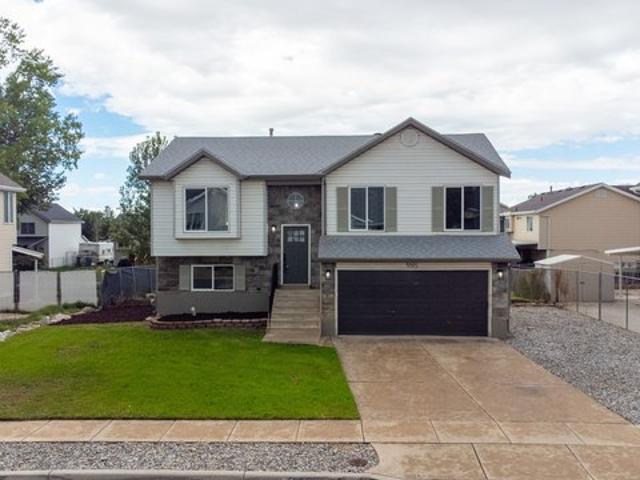 House for sale in Roy, Utah