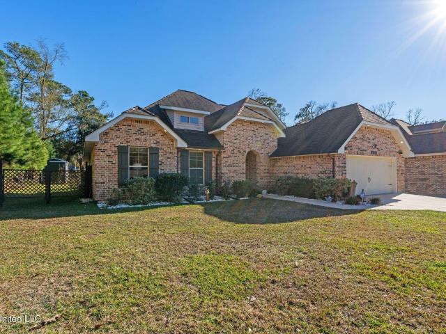 House for sale in Diamondhead, Mississippi