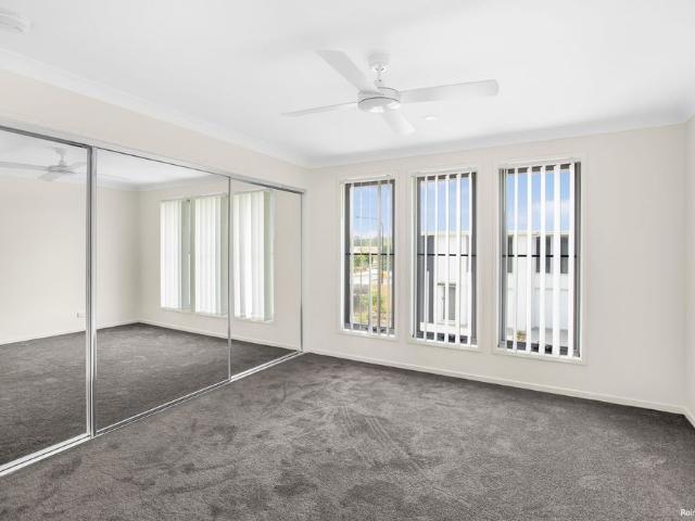 Townhouse for rent in Gold Coast, Gold Coast Metro