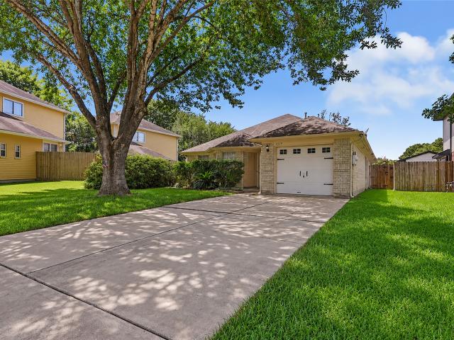 House for sale in Dickinson, Texas