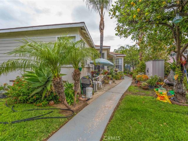 House for sale in East Los Angeles, Canoga Park