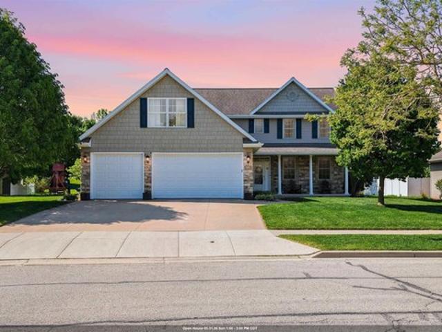 House for sale in Combined Locks, Wisconsin