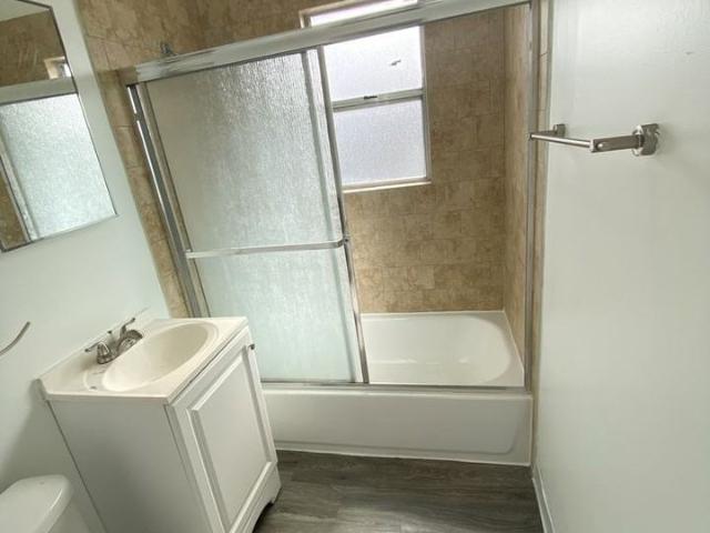 Apartment for rent in Long Beach, California