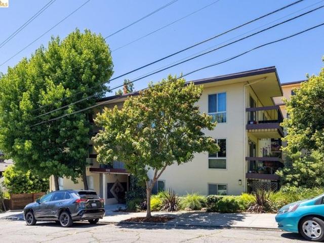 Condo for sale in Oakland, California