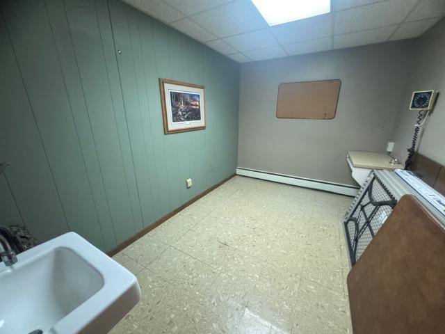 Commercial for sale in Highland, Wisconsin
