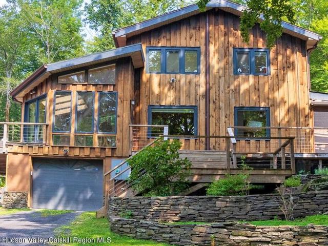 House for sale in Bearsville, New York