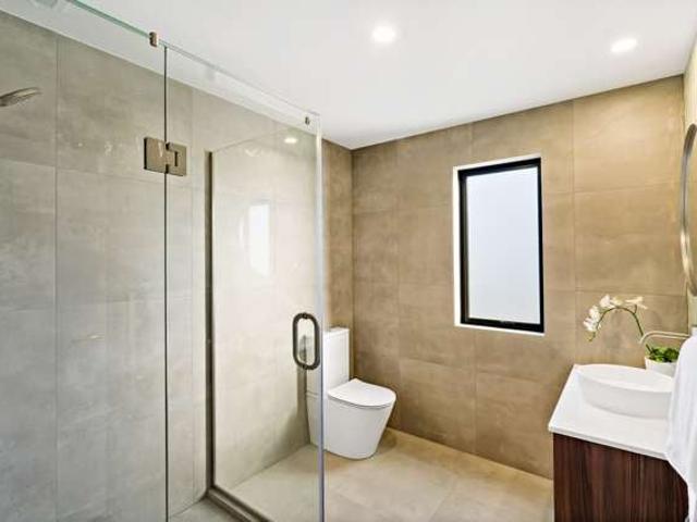 House for rent in Point England, Oroua County