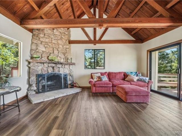 House for sale in Cedar Glen, California