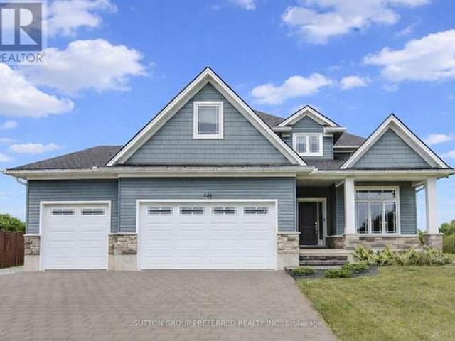 House for sale in Warwick, Ontario