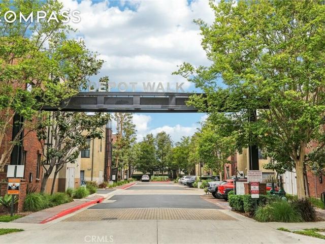 Townhouse for sale in Orange