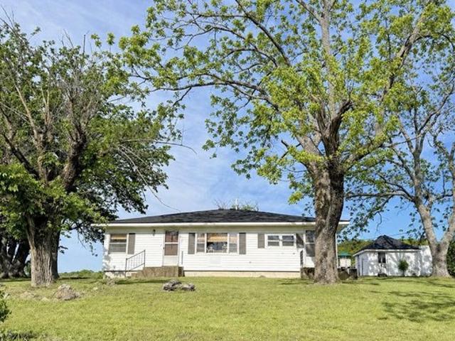 House for sale in Mountain Grove, Missouri