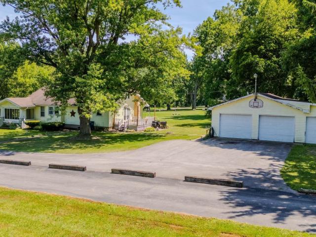 House for sale in Jonesboro, Indiana