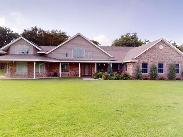 House for sale in Woodward, Woodward County