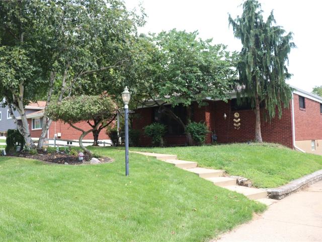 House for sale in Bethel Park, Pennsylvania
