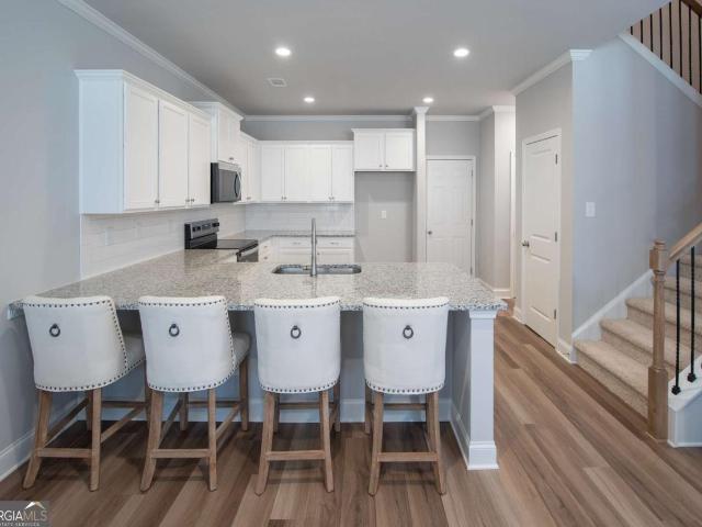 Townhouse for sale in Flowery Branch, Georgia