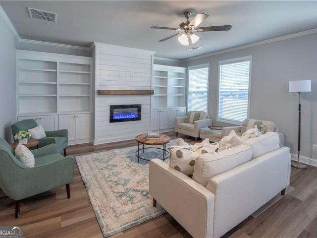 Townhouse for sale in Flowery Branch, Georgia