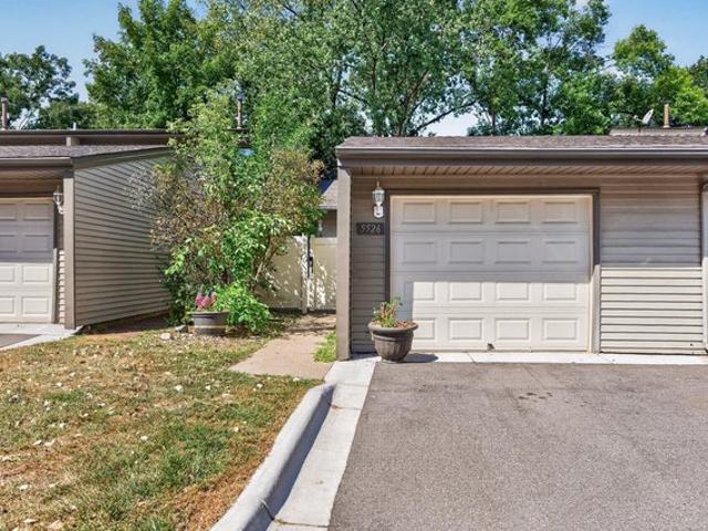 Townhouse for sale in Fridley, Minnesota
