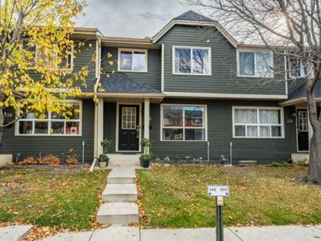 Townhouse for sale in Queensland, Calgary