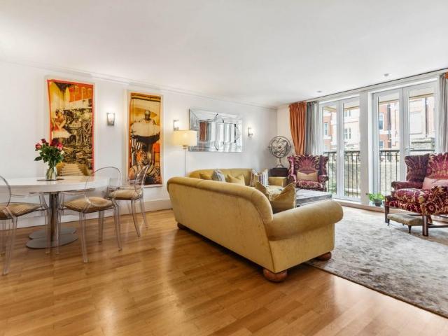 Apartment for rent in Lot's Village, Greater London
