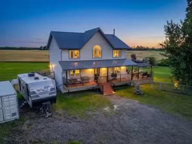 House for sale in Alberta