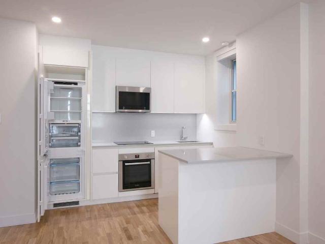 Apartment for rent in St. Leonard's, Quebec