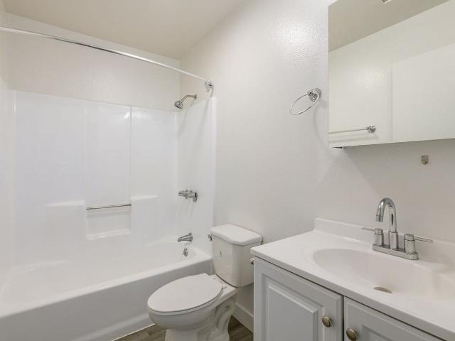 Apartment for rent in Canoga Park, California