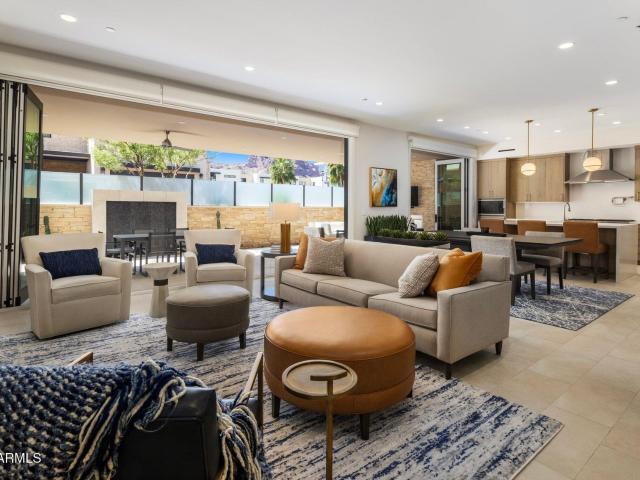 House for sale in Paradise Valley