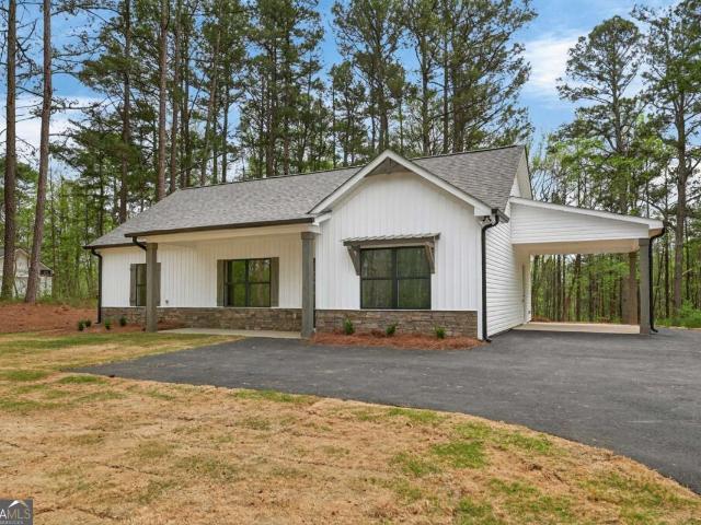 House for sale in Haralson, Georgia