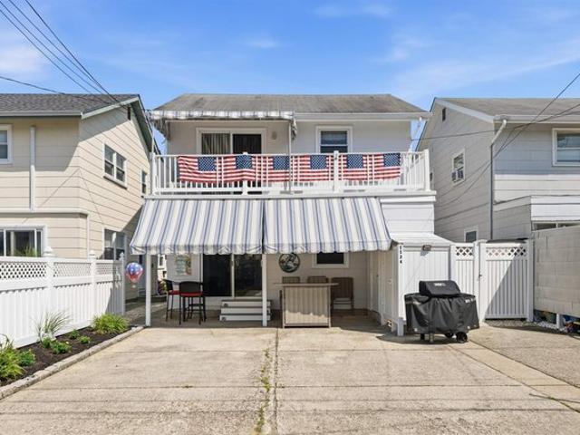Townhouse for sale in Ocean City, New Jersey