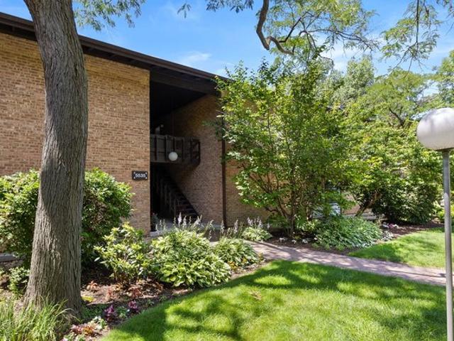 Condo for sale in Lisle, Illinois