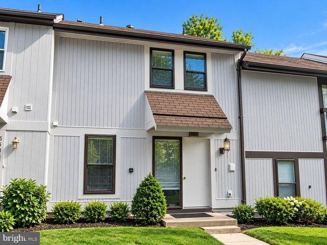 Townhouse for sale in Burke, Fairfax County