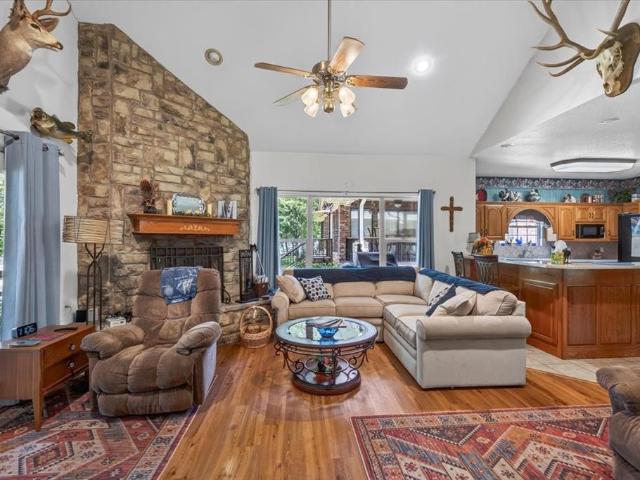House for sale in Henderson, Texas
