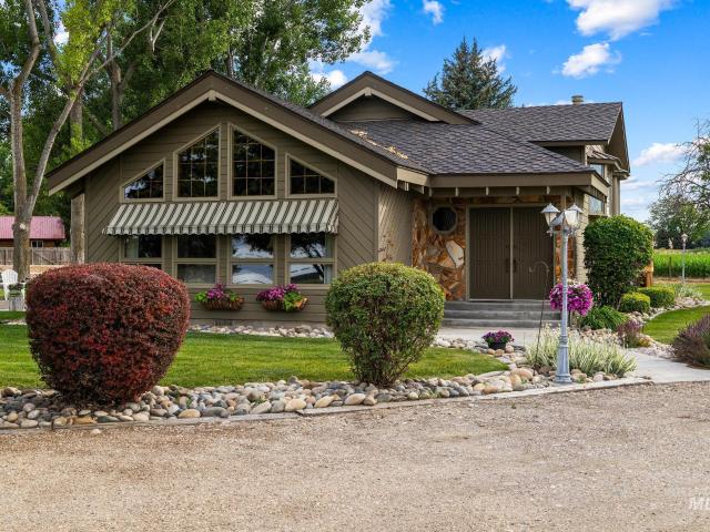 House for sale in New Plymouth, Idaho