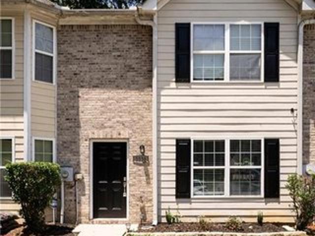 Townhouse for sale in Forest Park, Georgia