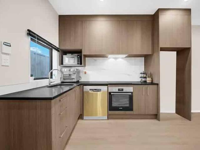 House for rent in Oratia, Oroua County