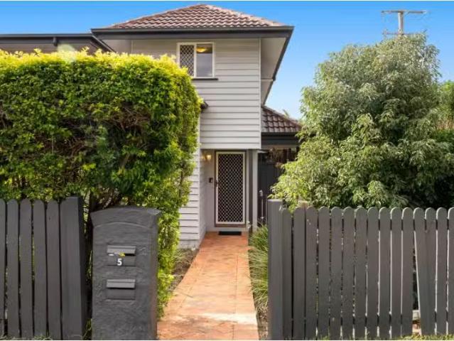 Condo for rent in Toombul, Queensland