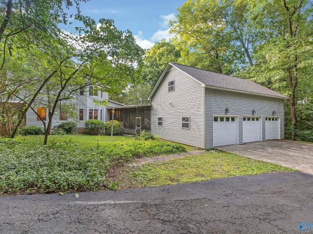 House for sale in Somerville, Alabama