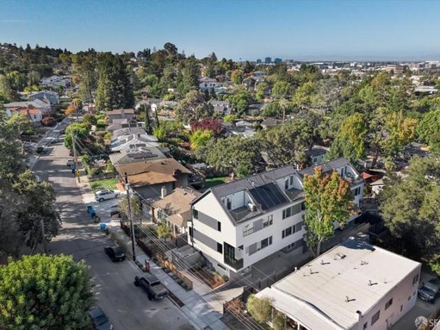 Townhouse for sale in San Mateo, California