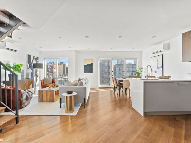 Condo for sale in Arverne, New York