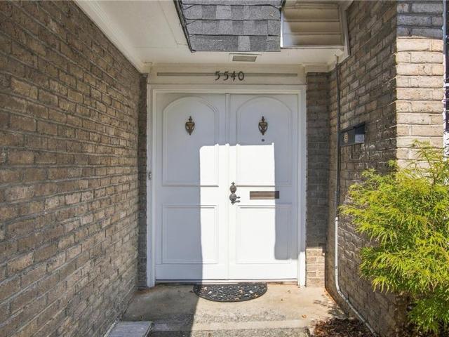 Townhouse for sale in Sandy Springs, Fulton County