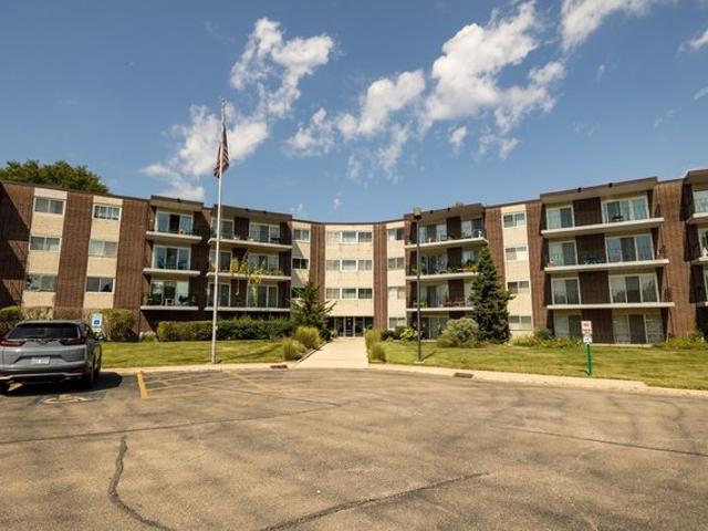 Condo for sale in Downers Grove, DuPage County