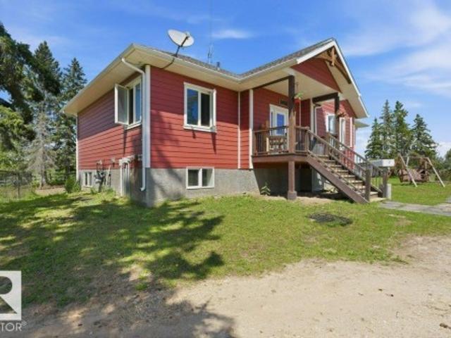 House for sale in Alberta