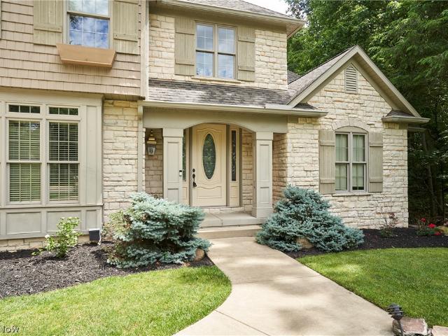 House for sale in Summit, Ohio