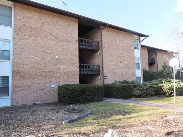 Condo for sale in Lisle, Illinois