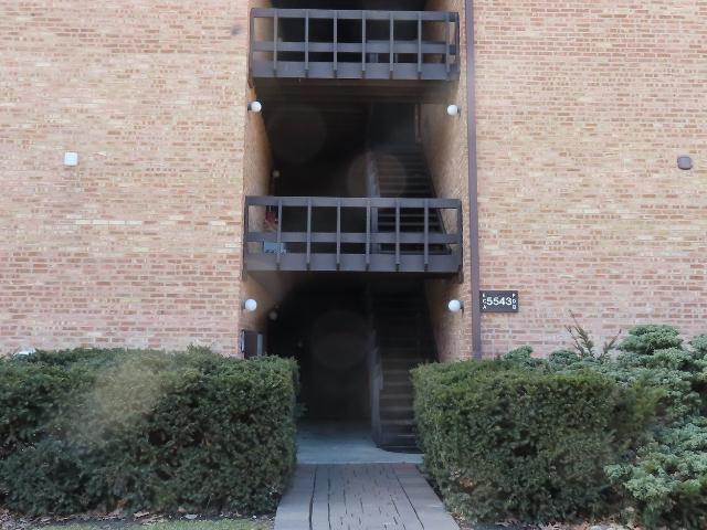 Condo for sale in Lisle, Illinois