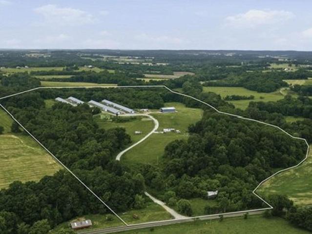 House for sale in Summer Shade, Kentucky