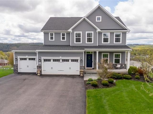 House for sale in Camillus, New York