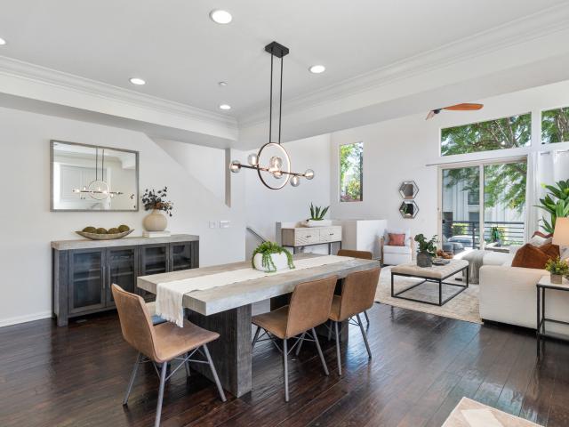 Townhouse for sale in Hawthorne